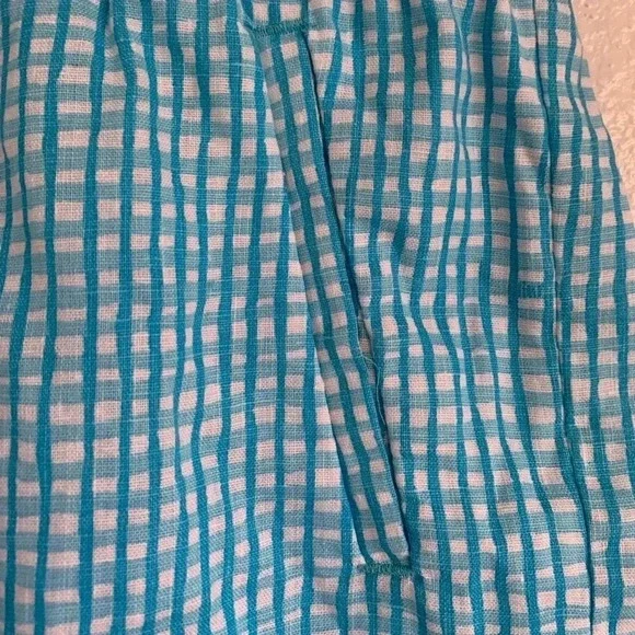 Lilly Pulitzer Lagoon 100% Linen Seabreeze
Blue Along The Same Line Shorts (S) - Picture 3 of 10
